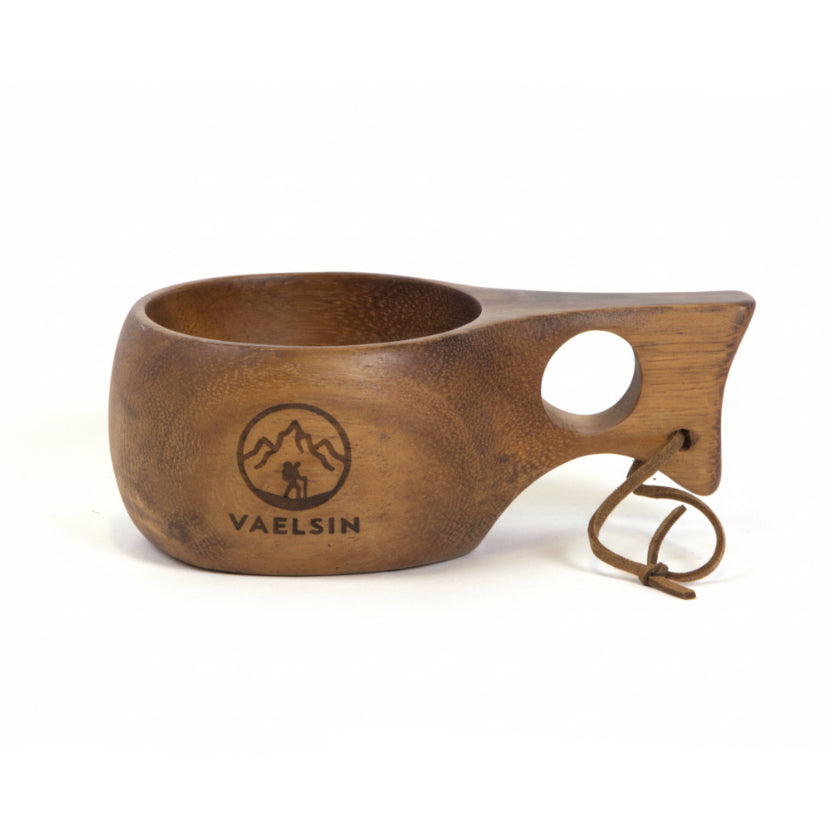 Wooden cup with handle and 'VAELSIN' branding on a white background